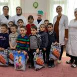 Сайгидпаша Умаханов передал подарки  для детей из Республиканского детского туберкулёзного санатория
