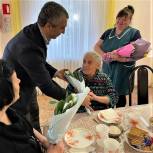 Представительниц старшего поколения поздравили с 8 марта в Предгорном округе