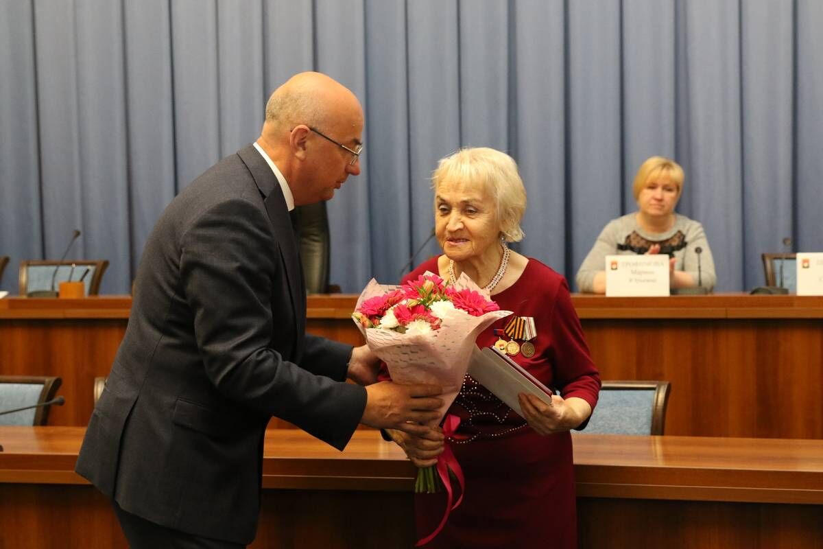 Телевидение кемерово. Скударнова Галина Сергеевна. Скударнова Галина Сергеевна Кемерово. Кемерово. Скударноаа Галина Сергеевна. Скударнова диктор Кемеровского телевидения.