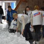 В Белгороде активисты «Единой России» доставят продукты одиноким пожилым людям