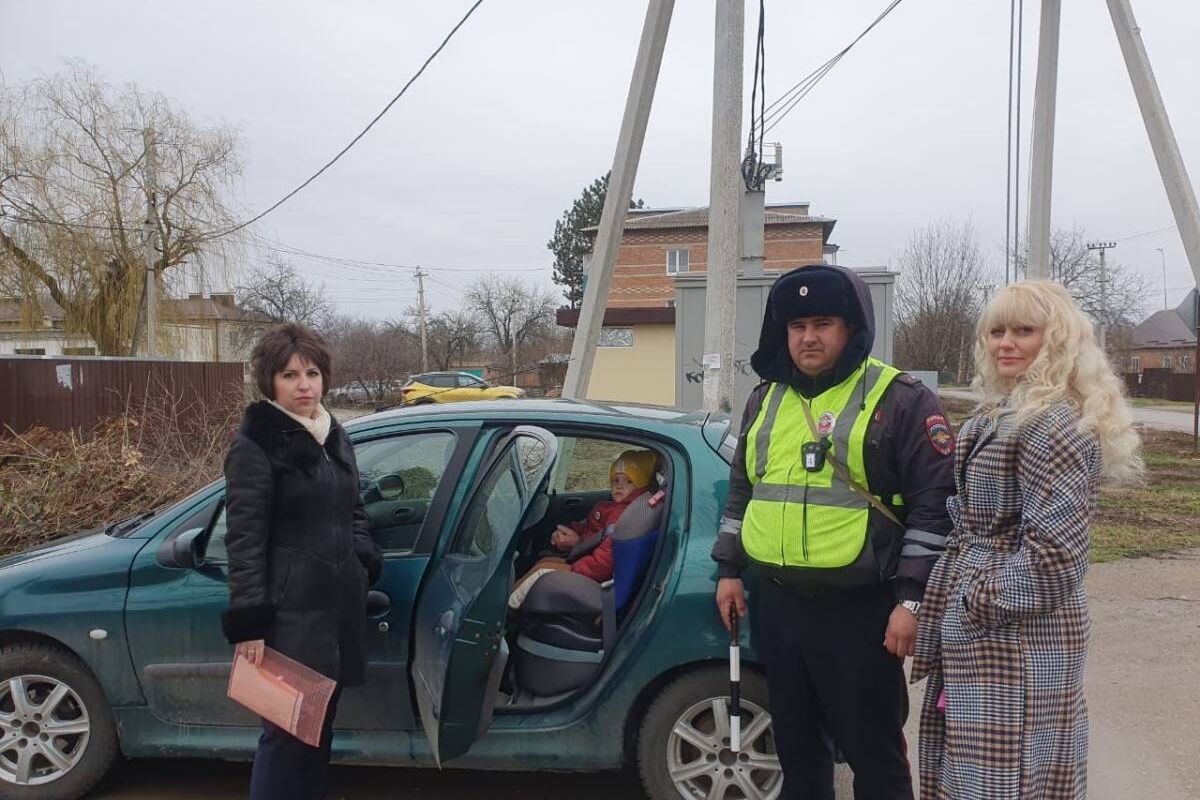 В Кировском округе прошла акция «Ребёнок – главный пассажир»