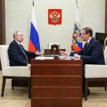 Президент России Владимир Путин провел встречу с губернатором Самарской области Дмитрием Азаровым