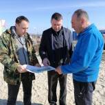 Роман Грибов осмотрел ход строительства нового спортивного объекта в Татищево