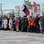 В поддержку участников спецоперации в Муравленко прошел концерт под названием «#СВОи»