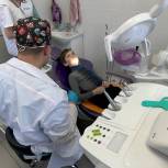 Московские единороссы организовали осмотр стоматолога для детей Мариуполя
