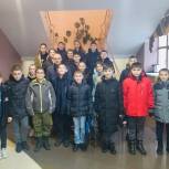 Депутат «Единой России» оказал содействие в организации посещения кинотеатра для учащихся кадетского класса