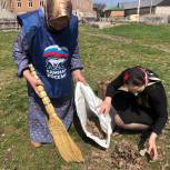 Карабулакские единороссы провели весенний субботник