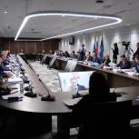 Уральский МКС продолжит работу по формированию партийного кадрового резерва в регионах