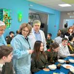 Надежда Гудкова провела рейд по организации горячего питания в надымских школах
