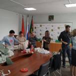 Партийцы присоединились к плетению маскировочных сетей в Верхнесадовом