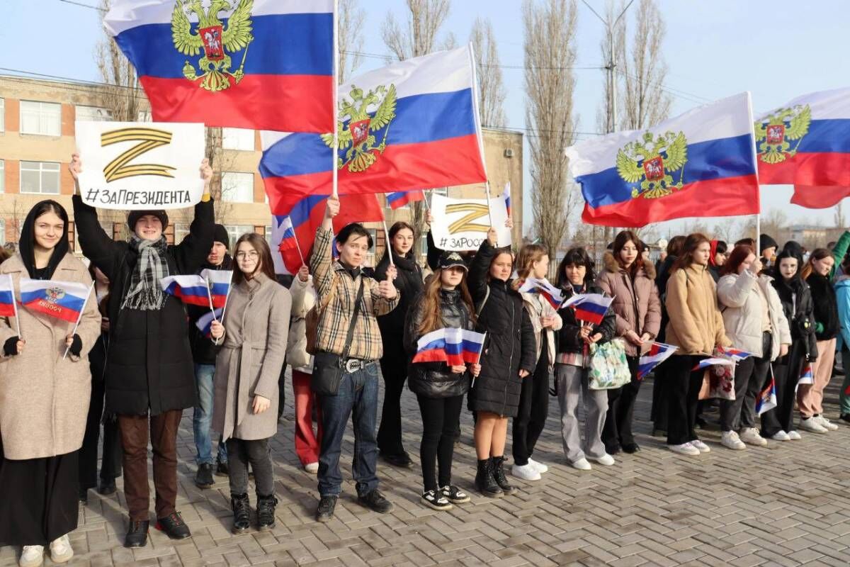 В Марксе провели митинг-концерт – «Крымская весна — девять лет вместе!»