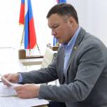 Руководитель партийной фракции в Госсовете провел прием граждан по личным вопросам