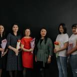 В Горно-Алтайске жёны героев спецоперации поучаствовали в фотосессии