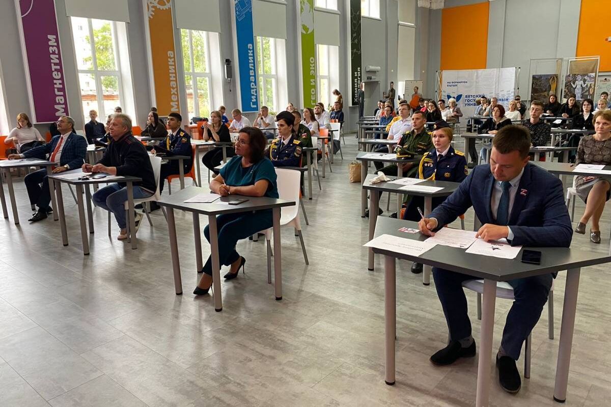 В Кирове в 2023 году «Диктант Победы» пройдёт почти на 100 площадках