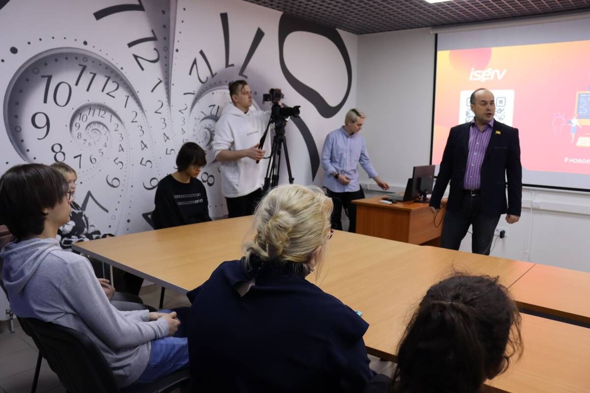 Владимир Лидерман провел ИТ-профориентацию для чебоксарских школьников