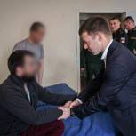 Единороссы Балашихи навестили раненых бойцов в госпитале