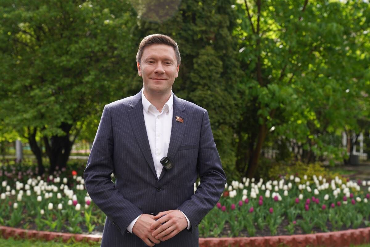 Александр Козлов: Благоустройство территорий поликлиник сделает их частью комфортной городской среды