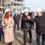 Депутаты проинспектировали строительство нефтегазового индустриального парка