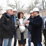 Качественно и в срок: депутаты проверили, как идёт капремонт Белгородского лицея №9
