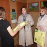Ольга Хитрова навестила семьи мобилизованных в Большом Селе