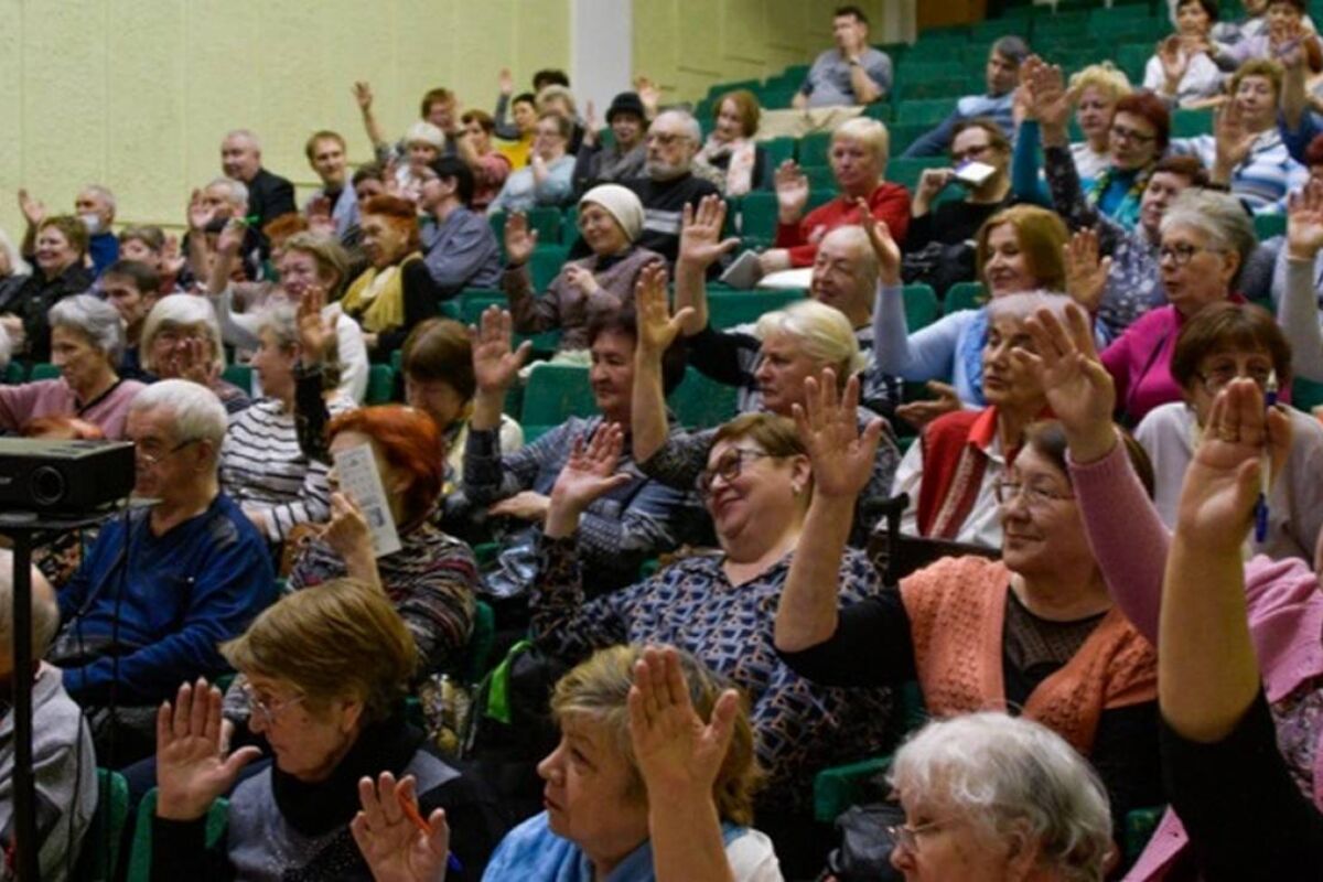В рамках партпроекта «Старшее поколение» в Озерске открылась IT-Академия серебряного возраста
