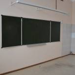 Шебалинскую школу ремонтируют в Бийском районе по инициативе «Единой России»