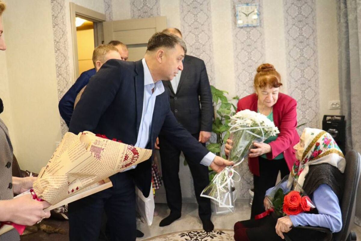В Лысковском округе труженицу тыла Анну Павловну Нагорнову поздравили со 100-летним юбилеем