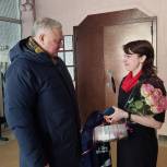 Олег Иванинский поздравил супругу мобилизованного сибиряка с Международным женским днем
