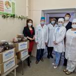 В Башкортостане сторонники «Единой России» присоединились к Всероссийскому марафону «Для милых женщин»