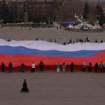Дагестанские молодогвардейцы провели патриотические акции в День воссоединения Крыма с Россией