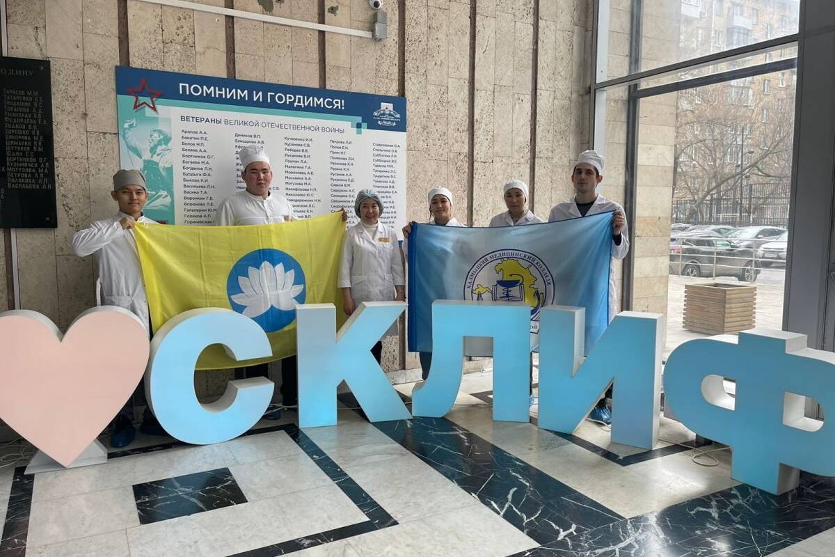 Бадма Башанкаев организовал стажировку второй группы студентов калмыцкого медколледжа в НИИ им. Н.В.Склифосовского