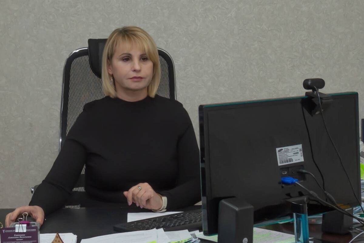 Депутат Брянской областной Думы, региональный координатор партийных проектов «Предпринимательство» и «Зеленая экономика» Антонина Катянина провела дистанционный приём граждан