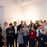 В Краснодаре открылась выставка работ «солнечных» детей
