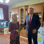 Депутаты фракции «Единая Россия» в Адыгее поздравили жен и матерей участников СВО с 8 марта