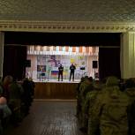 Партийцы из Люберец организовали концерт для солдат в Донбассе
