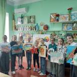 Юные жители Тимашевского района приняли участие в акции «Рисуем Победу»