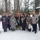 Женщин-ветеранов с 8 марта поздравил Михаил Дмитриков