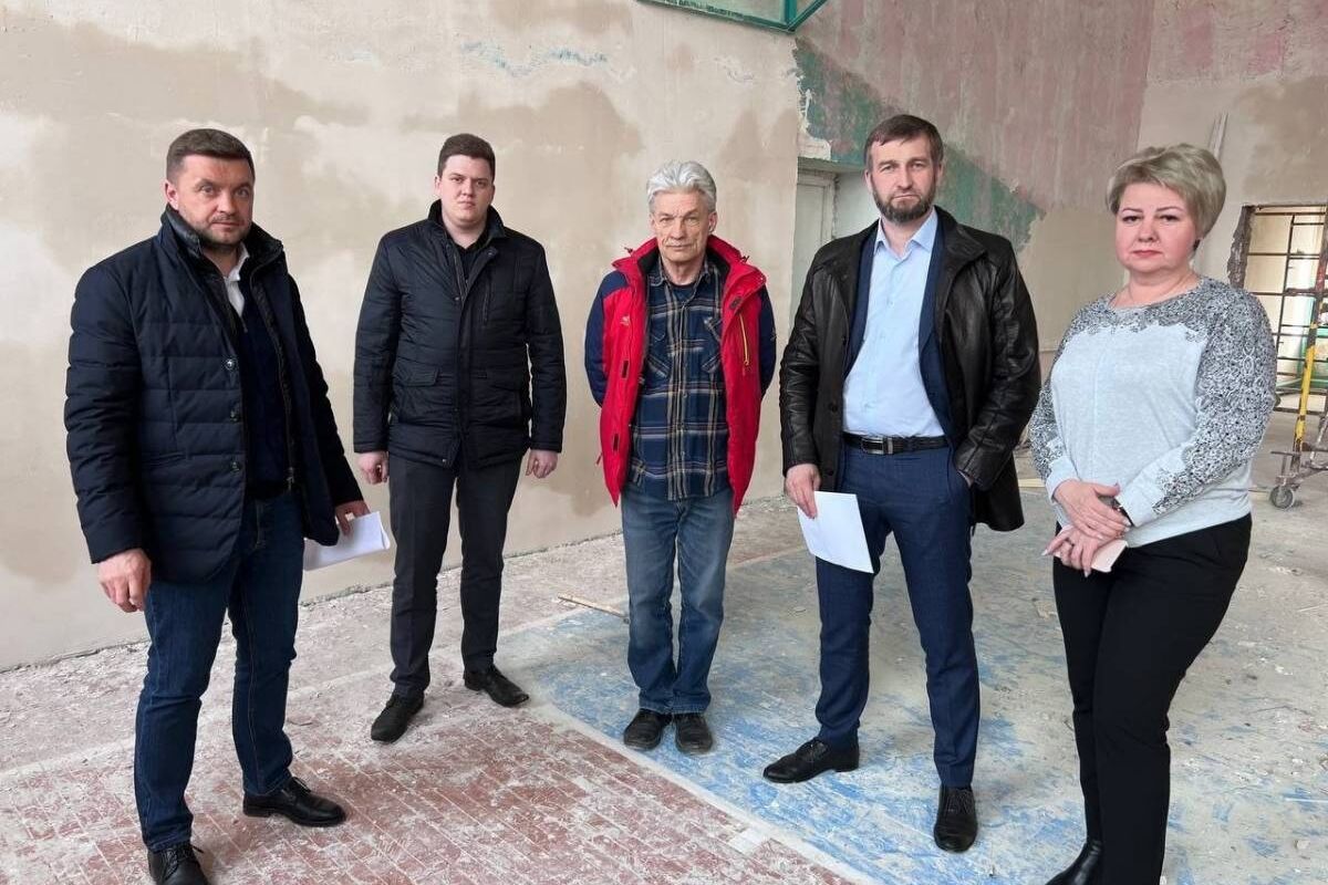 Депутаты «Единой России» ознакомились с ходом капитального ремонта в алатырской школе №9