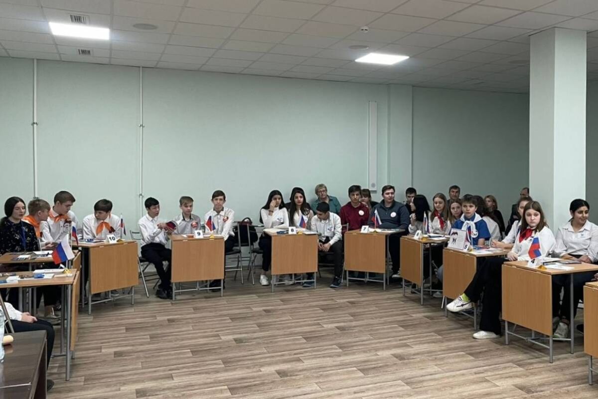 В Каменской районе при поддержке «Единой России» прошел районный турнир среди школьников «Я – гражданин России»