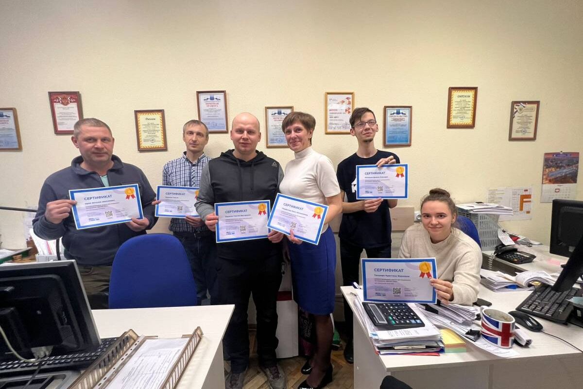 Активисты партии Волжского района приняли участие в Диктанте ЖКХ