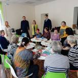 Королёвские партийцы поздравили представительниц «серебряного» возраста с Международным женским днем