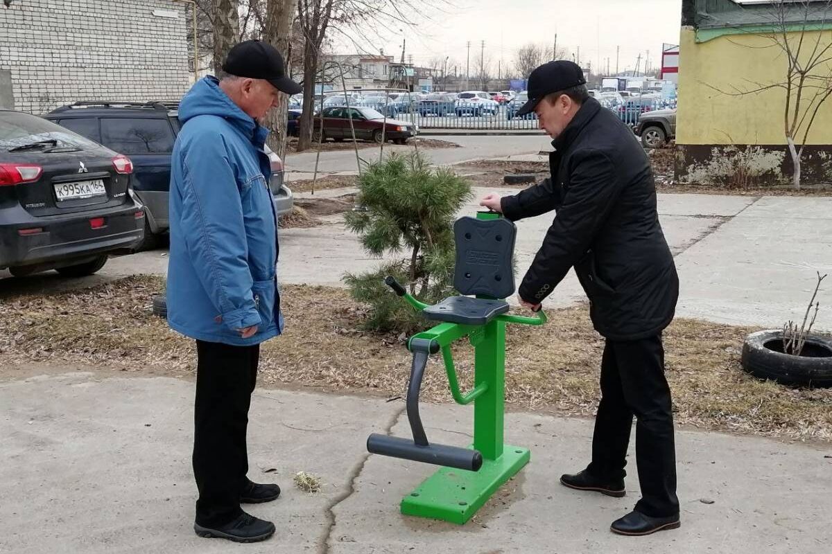 В Балаково и Дергачах прошел мониторинг детских и спортивных площадок на  предмет их соответствия требованиям безопасности | 22.03.2023 | Саратов -  БезФормата