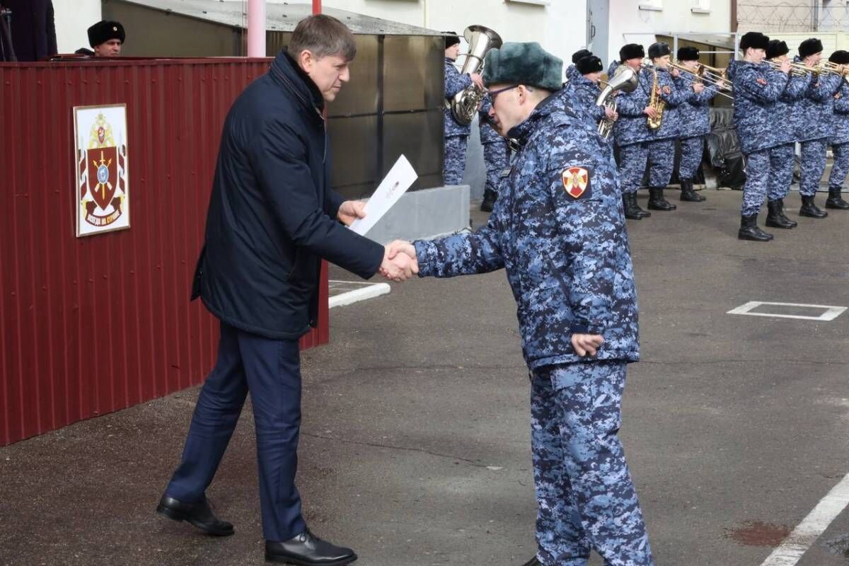 Поздравляем военнослужащих Росгвардии | 27.03.2023 | Новости Калининграда -  БезФормата