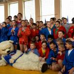 Проект «Единой России» «Zа Самбо» провел открытую тренировку для троицких школьников