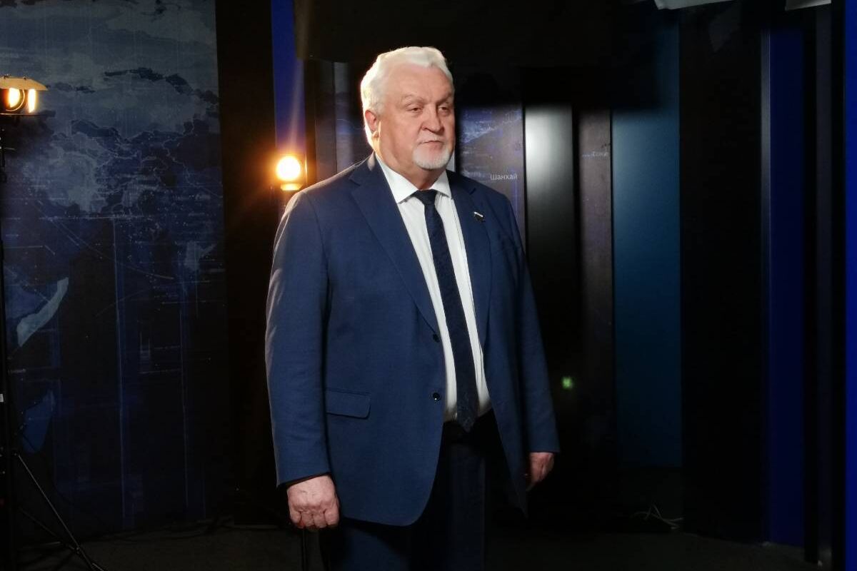 Тамбовские единороссы участвуют в флешмобе «Мы – Россия»