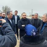 Депутат Султан Хамзаев осмотрел строящуюся школу в ногайском районе
