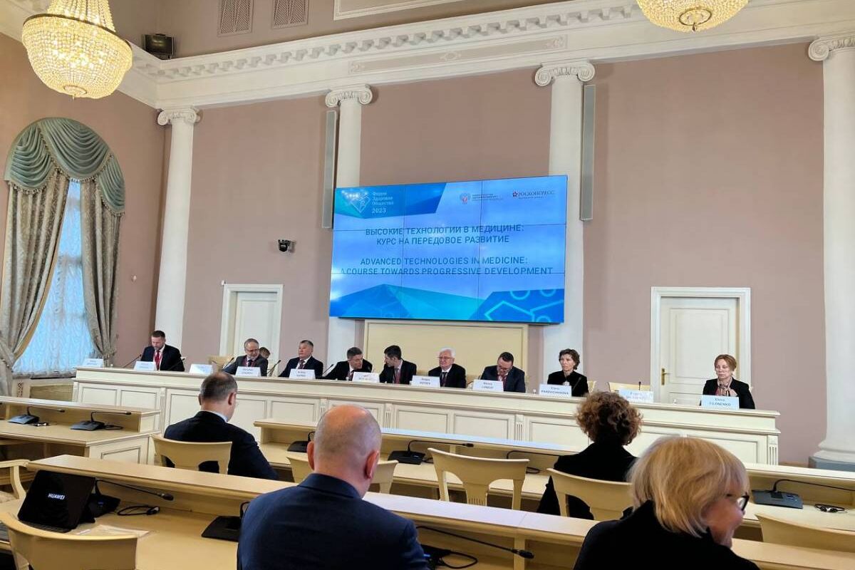 Представители проекта «Единой России» «Здоровое будущее» приняли участие в работе международного медицинского форума в Петербурге