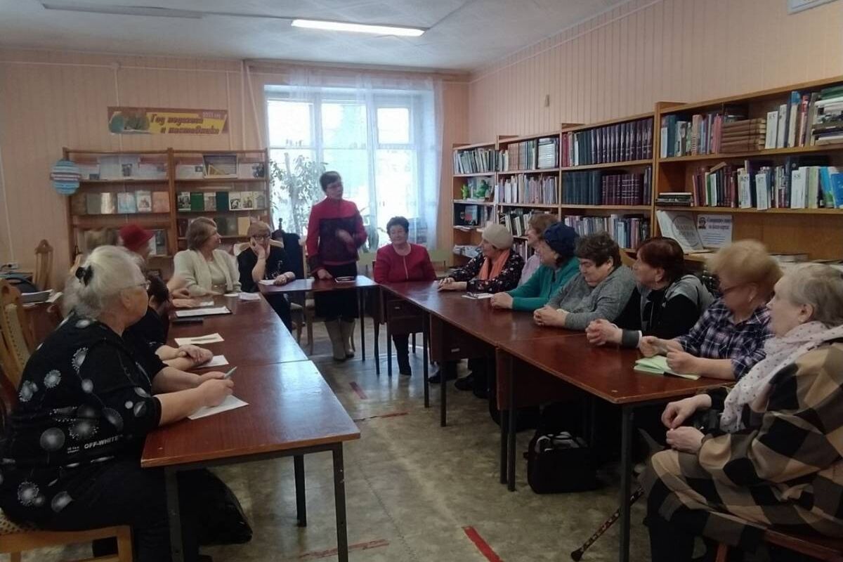 В Мантурово по партийному проекту «Старшее поколение» состоялся круглый стол «Сад и огород»