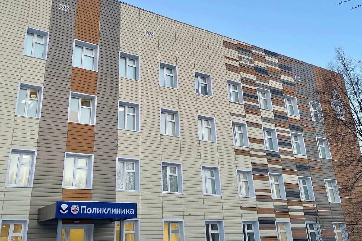 В Мурмашах после капремонта открылось взрослое отделение поликлиники