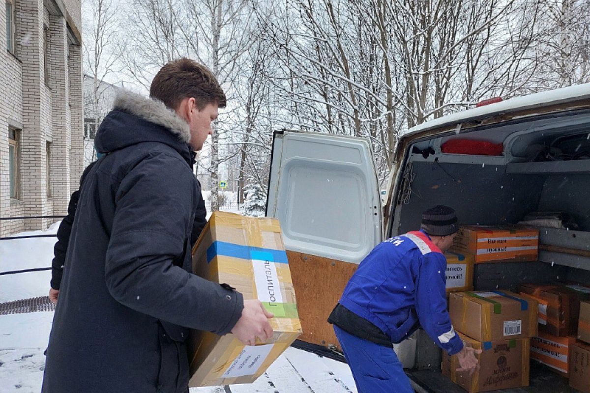 48 посылок с добрыми пожеланиями: жители Шенкурского округа отправили  гуманитарную помощь участникам СВО